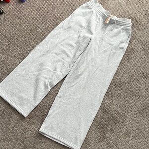 New with tags - skims wide leg double waistband cotton fleece sweatpants